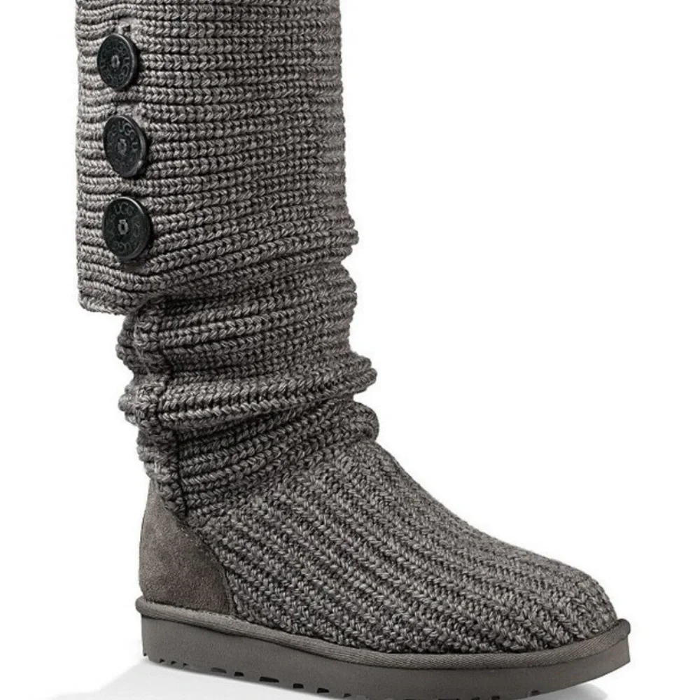 Grey sweater Ugg Boots